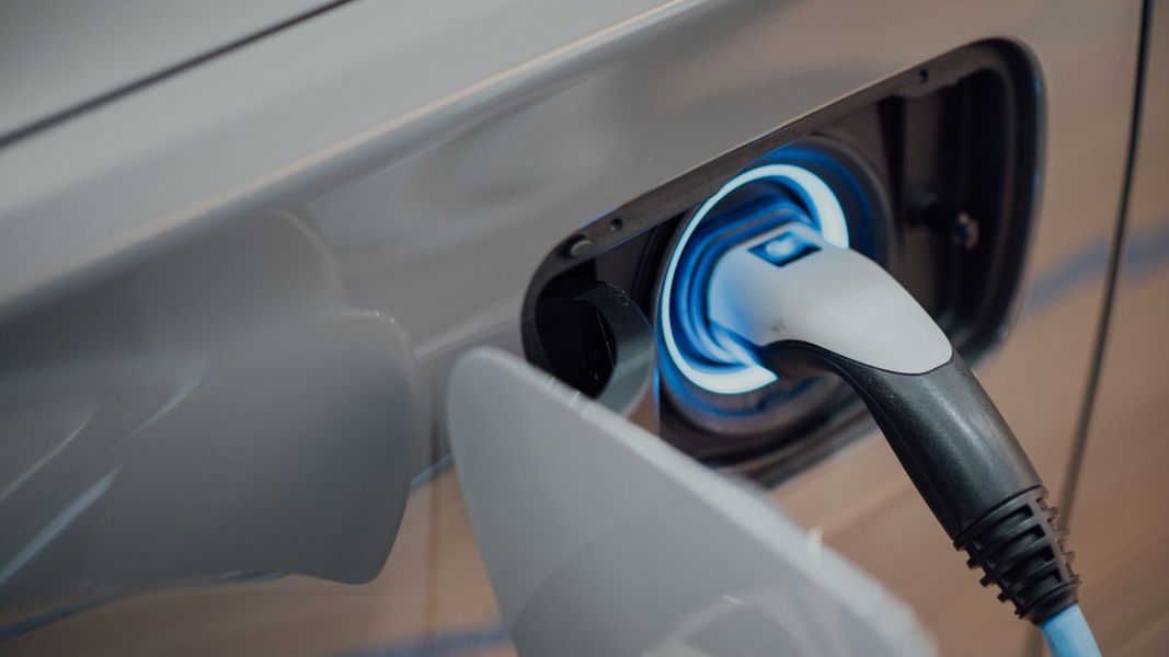 ​Britain's  Electric Vehicle Competitiveness – The Race to Zero